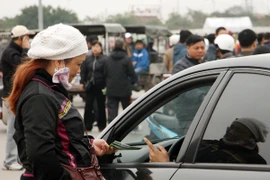 Giá vé chợ đen trận Việt Nam - Malaysia bất ngờ giảm mạnh