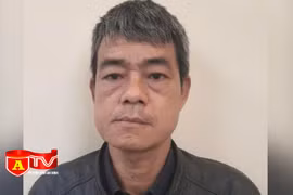 Bị kiểm tra, tự giao nộp ma tuý cho cơ quan công an