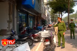 Phường Ô Chợ Dừa ra quân xử lý các vi phạm về trật tự đô thị