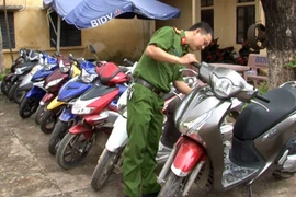 Công an quận Tây Hồ tìm chủ sở hữu xe máy