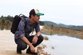 MC Phan Anh muốn xây bể bơi di động ở vùng "rốn" lũ