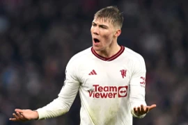 MU báo tin dữ về tiền đạo đang vào phom Hojlund