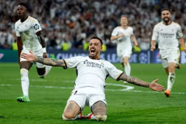 Ngược dòng khó tin trước Bayern, Real lần thứ 18 vào chung kết Champions League