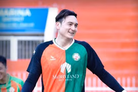 Thủ môn Đặng Văn Lâm nhận thù lao 'khủng' khi xuống hạng Nhất thi đấu