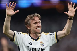 HLV Hoàng Anh Tuấn muốn mua Modric: Đúng là 'độc lạ' Bình Dương
