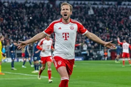 Bayern Munich và PSG thẳng tiến vào tứ kết Champions League