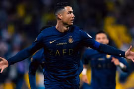 39 tuổi, Ronaldo vẫn lập 2 hattrick trong 3 ngày