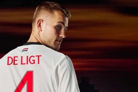 Tân binh De Ligt bị 'người nhà' MU chê là trung vệ hạng hai