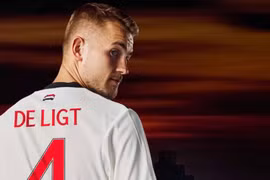 Tân binh De Ligt bị 'người nhà' MU chê là trung vệ hạng hai