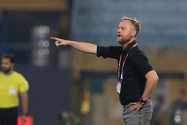 HLV Polking nói gì khi Công an Hà Nội thắng đại diện Singapore 5-0?