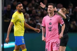 Vắng Ronaldo, Al Nassr vẫn 'nghiền nát' đội bóng của Messi