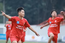 Các đội mặc trang phục thi đấu như thế nào ở chung kết?