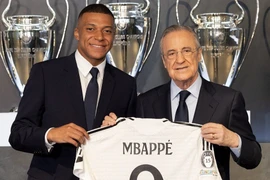 Mbappe chính thức ra mắt Real Madrid