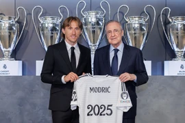 Modric chơi cho Real đến năm 40 tuổi
