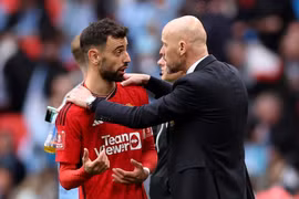 Man Utd gây phẫn nộ dù vào chung kết cúp FA