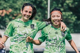 Huỳnh Như giúp Lank FC trụ hạng ngoạn mục