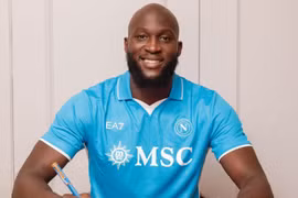 Lukaku tươi rói ra mắt đội bóng mới