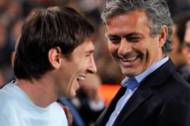 HLV Mourinho có phát ngôn bất ngờ về Messi