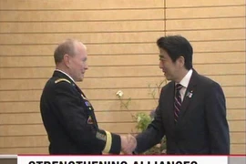 Thủ tướng Nhật Bản họp bàn an ninh với Tổng tư lệnh liên quân Hoa Kỳ