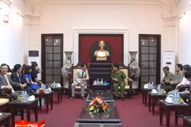 Đoàn Hội thánh Tin lành thăm, chúc mừng CATP Hà Nội