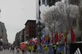 Đánh bom xảy ra tại cuộc đua marathon Boston, Mỹ