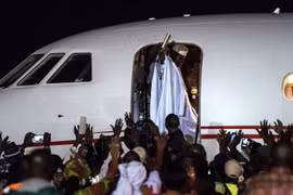 "Khoắng sạch" kho bạc nhà nước, cựu Tổng thống Gambia "ôm" 11,4 triệu USD đi lưu vong