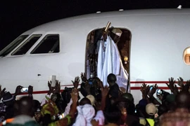 "Khoắng sạch" kho bạc nhà nước, cựu Tổng thống Gambia "ôm" 11,4 triệu USD đi lưu vong