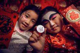 Không khí đón Tết năm mới 2017 trên thế giới