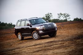 Toyota Việt Nam giới thiệu Land Cruiser 2015
