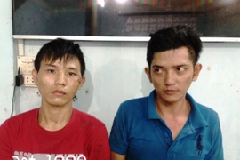 Người mẹ quật ngã 2 tên cướp để lấy lại tài sản cho con