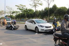 Va chạm 5 phương tiện trên đại lộ, 1 người bị thương