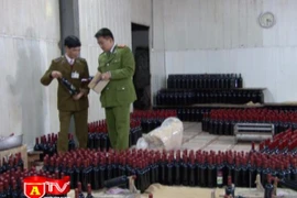 Phát hiện hàng trăm thùng rượu vang không có đăng ký chất lượng sản phẩm