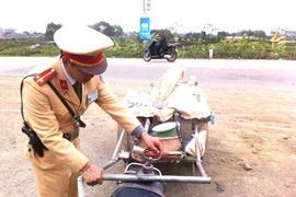 Rùng mình với những " lưỡi hái tử thần" ở ngoại thành