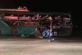 Xe khách giường nằm phát nổ, nhiều người thương vong