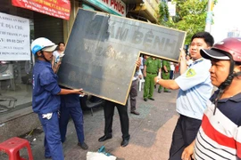 Giành lại vỉa hè cho người đi bộ: Quận 10 xử lý 40 tuyến đường