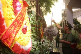 Công an Hà Nội luôn đi đầu trong phong trào "Đền ơn đáp nghĩa"
