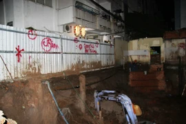 Gần 20 hộ dân di tản vì sụt lún công trình