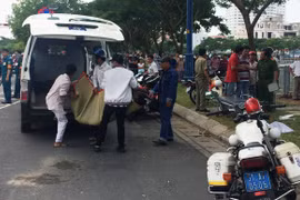 2 ông cháu trượt chân rơi xuống kênh, tử vong