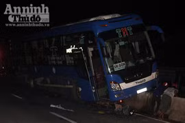 Xe khách giường nằm tông xe máy, một người tử vong tại chỗ