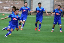 Các đội tuyển của Việt Nam có sân tập cỏ "đẹp như mơ"