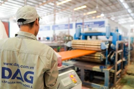 Hủy niêm yết cổ phiếu Nhựa Đông Á (DAG) kể từ ngày 22/10