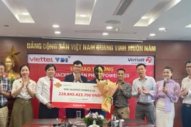 Thanh niên 9X tại TP.HCM lĩnh giải Vietlott hơn 228 tỷ đồng