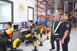 Nghiêm cấm công chức Hải quan sách nhiễu, gợi ý nhận tiền, quà biếu