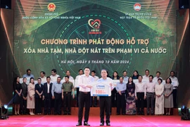LPBank chung tay vì cộng đồng: Trao 100 tỷ đồng xoá nhà tạm, nhà dột nát