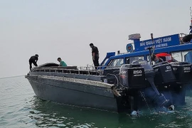 Giáp Tết, gia tăng mạnh buôn lậu qua đường biển