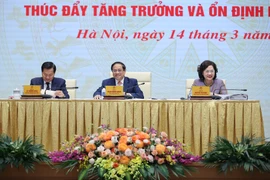 Tín dụng tăng trưởng âm, Thủ tướng đặt nhiều câu hỏi cho các ngân hàng thương mại