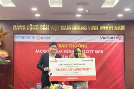 Chọn vé số theo năm cưới, người phụ nữ Hà Nam trúng Vietlott 48 tỷ đồng