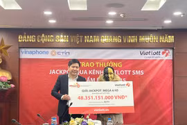 Chọn vé số theo năm cưới, người phụ nữ Hà Nam trúng Vietlott 48 tỷ đồng