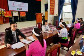 Đưa chính sách an sinh đến với đồng bào dân tộc thiểu số xã Khánh Thượng, Ba Vì