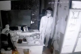 Truy xét tên trộm "cuỗm" gần 500 triệu đồng ở quán cà phê trung tâm TP.Hồ Chí Minh